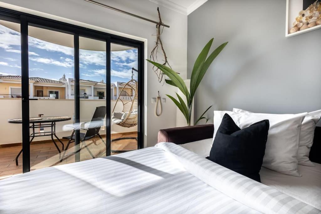 Apartment Beachfront Meia Lagos