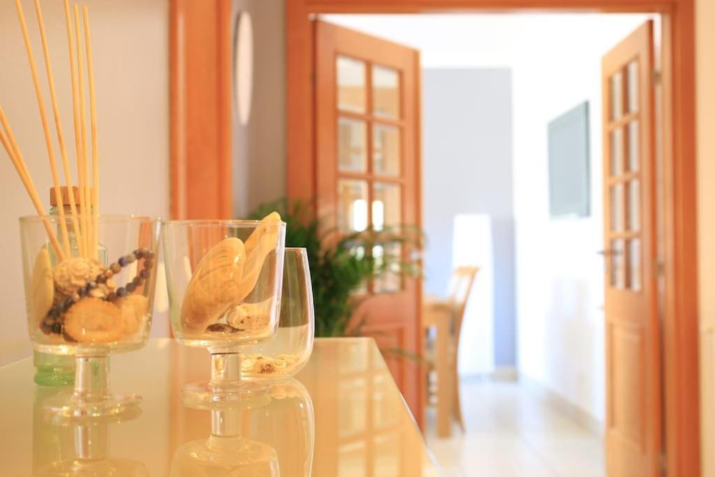 Apartment Beachfront Meia Lagos