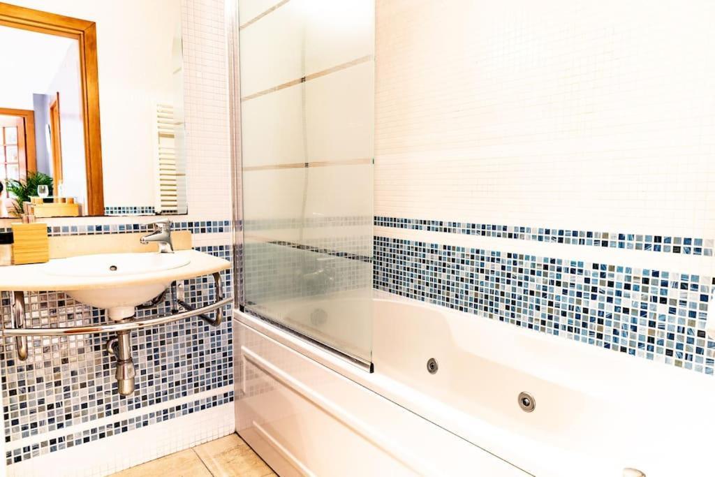 Apartment Beachfront Meia Lagos